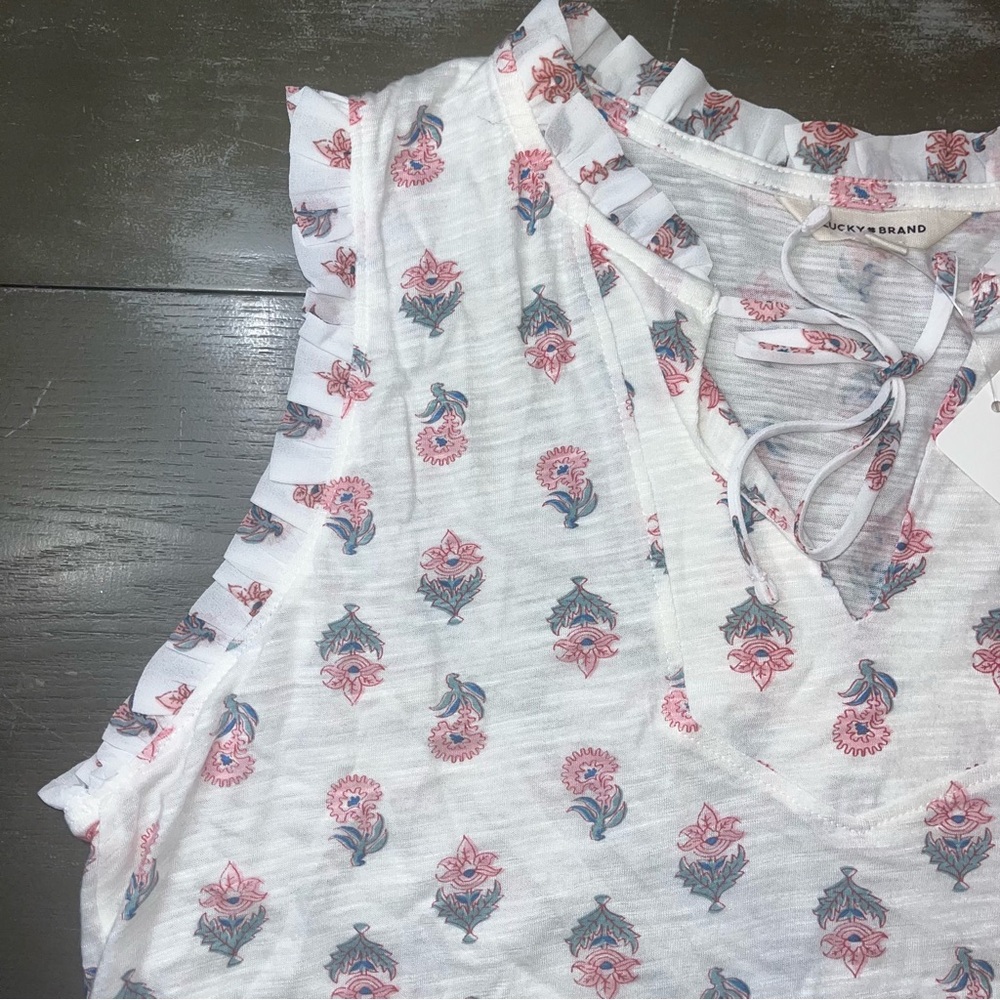 Lucky White Pink Floral Tank Ruffle Knit Loose Fit Tank Blouse NWT Medium Shirt - Picture 3 of 7